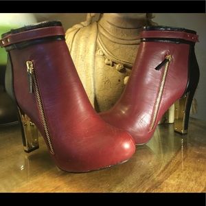 Stylish and Sleek Maroon Black & Gold Booties 🤩